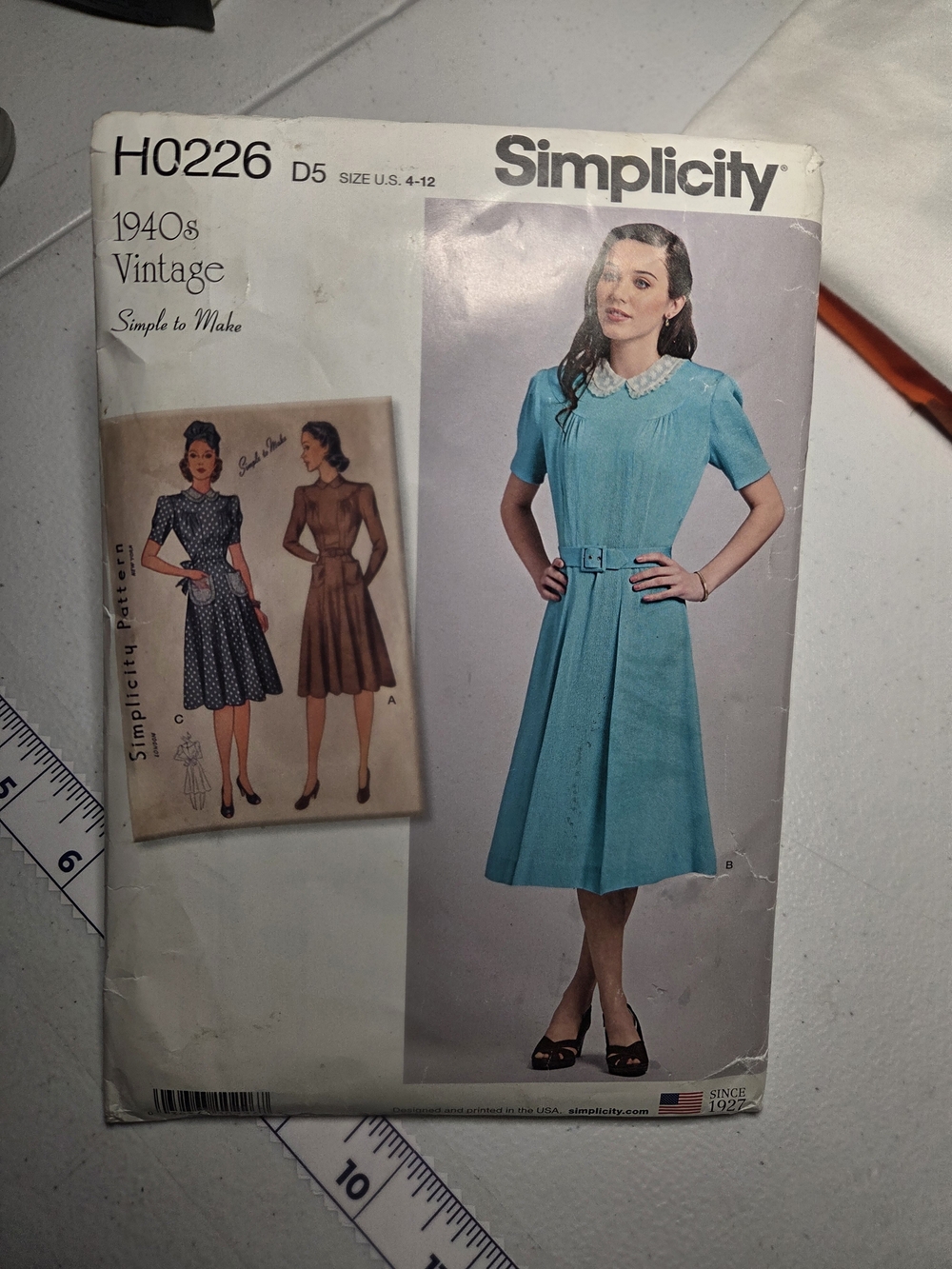 Simplicity H0226 Women's 1940s Vintage (REPRINT) Dress Pattern-Uncut
